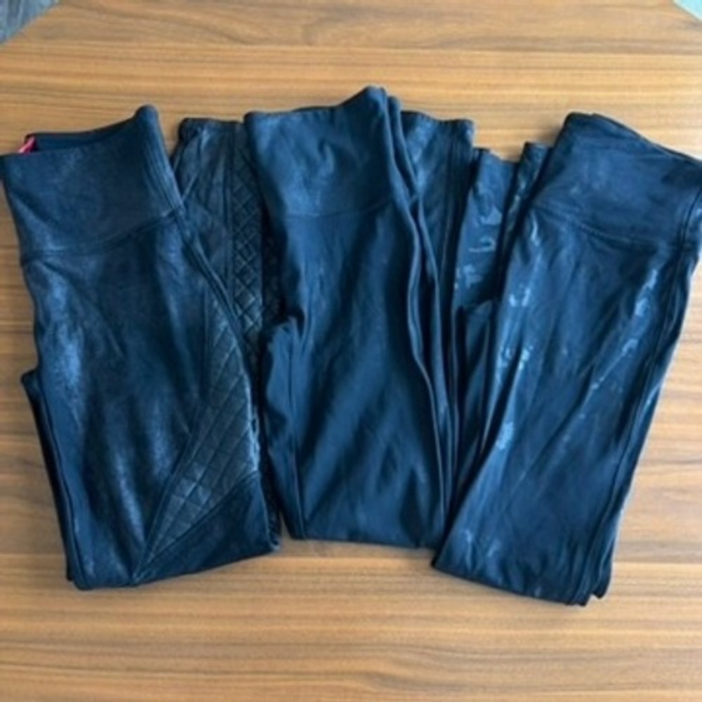 Lot of 3 Spanx Faux Leather Leggings Size Medium Pebble Moto Quilted Camo‎ Print